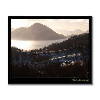 ある朝の洞爺湖の風景の写真