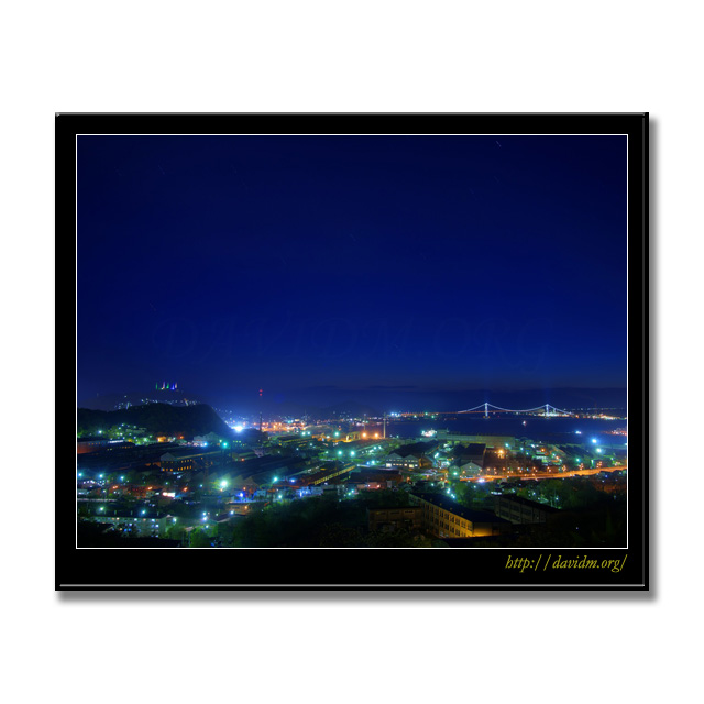 室蘭の夜景写真：白鳥大橋、測量山