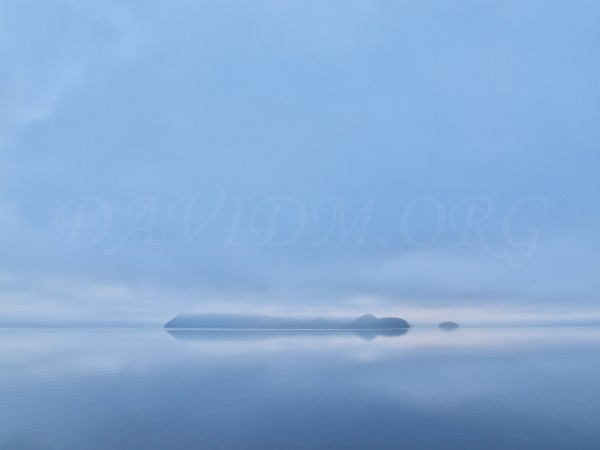 洞爺湖に映る雲
