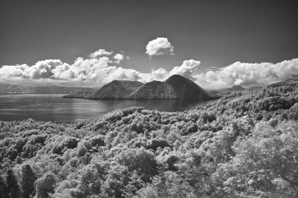 洞爺湖の赤外線写真