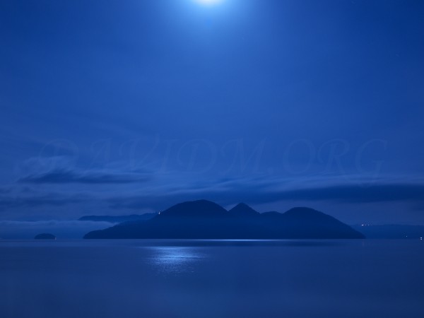 洞爺湖の満月の夜