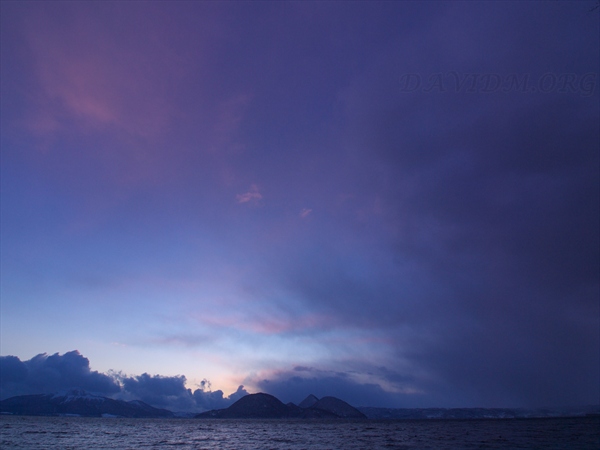 夕暮れの洞爺湖の写真
