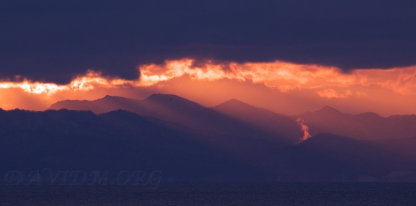 噴火湾の夕陽の写真