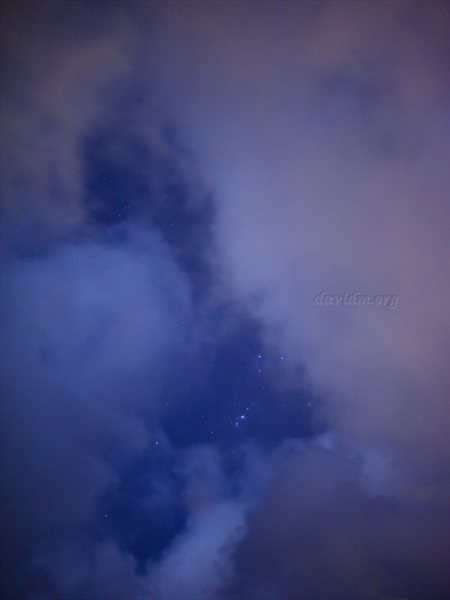 雲間からオリオン座 北海道写真集