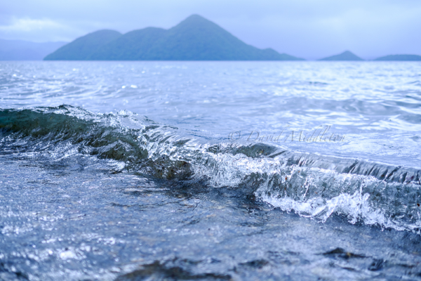 洞爺湖の波
